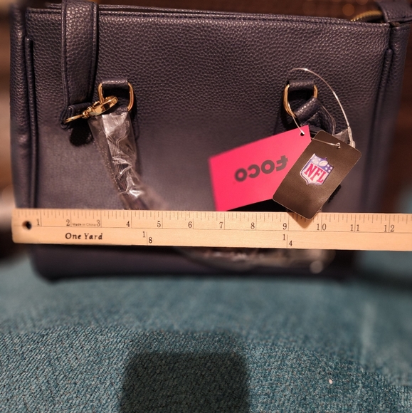 Purse - Picture 2 of 12